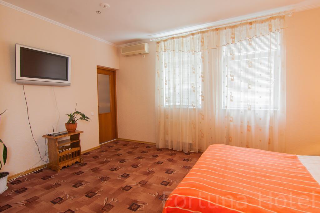 Fortuna Hotel Chişinău Exterior foto