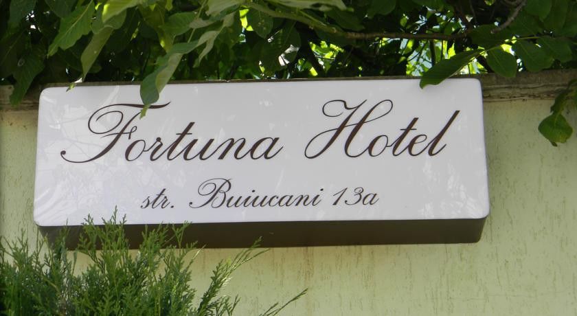 Fortuna Hotel Chişinău Exterior foto