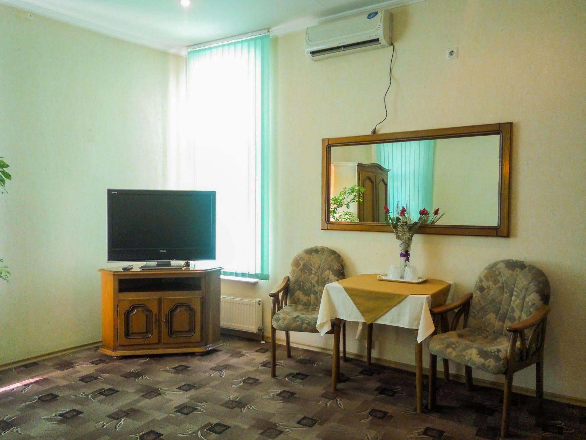 Fortuna Hotel Chişinău Exterior foto